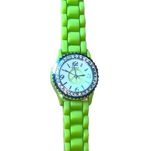 Geneva Lady Watch Crystal Bezel PEACE SIGN FACE Green Silicone Band New Battery